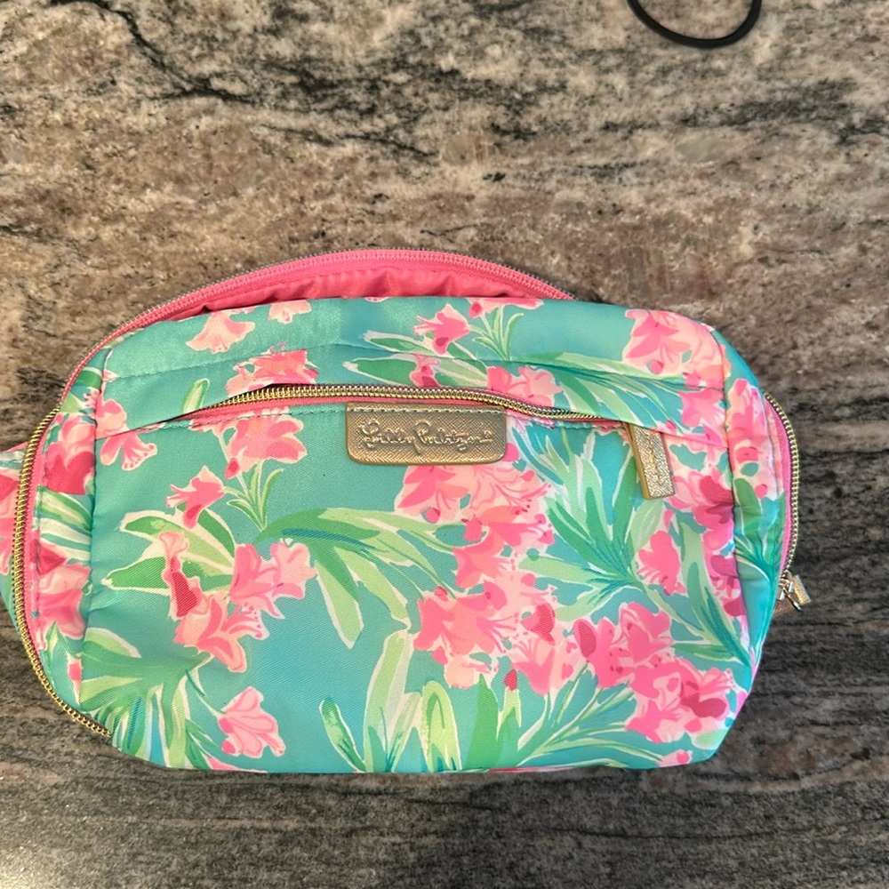 Lilly Pulitzer makeup bag